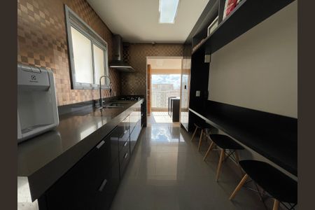 Apartamento à venda com 171m², 3 quartos e 3 vagas Apartamento à venda com 171m², 3 quartos e 3 vagasCozinha