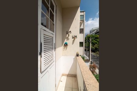 Apartamento à venda com 75m², 2 quartos e sem vaga Apartamento à venda com 75m², 2 quartos e sem vagaVaranda da Sala