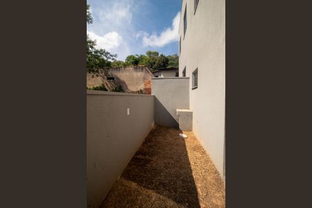 Casa à venda com 96m², 3 quartos e 2 vagasQuintal