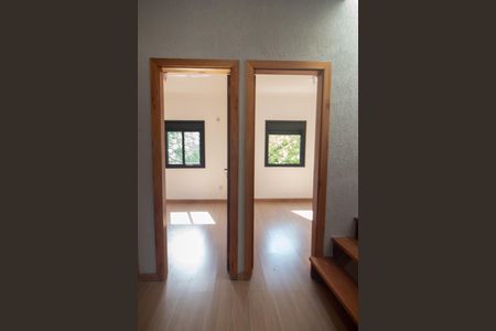 Casa à venda com 96m², 3 quartos e 2 vagasCorredor