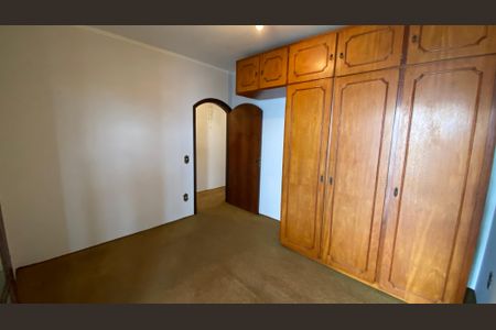 Casa à venda com 342m², 4 quartos e 6 vagas Casa à venda com 342m², 4 quartos e 6 vagasQuarto 1