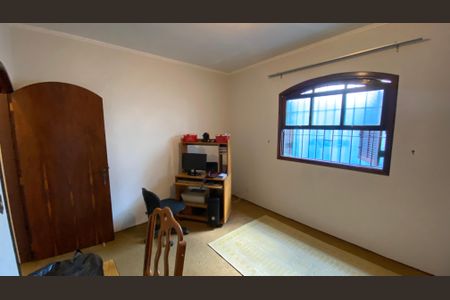 Casa à venda com 342m², 4 quartos e 6 vagas Casa à venda com 342m², 4 quartos e 6 vagasQuarto 3