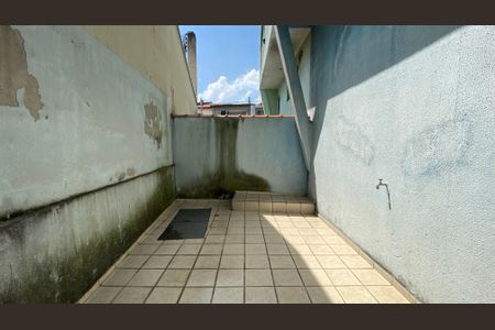 Casa à venda com 342m², 4 quartos e 6 vagas Casa à venda com 342m², 4 quartos e 6 vagasQuintal