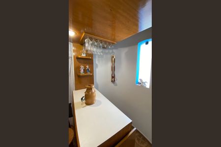 Casa à venda com 342m², 4 quartos e 6 vagas Casa à venda com 342m², 4 quartos e 6 vagasSala