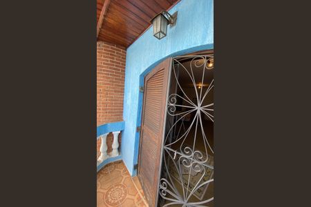 Casa à venda com 342m², 4 quartos e 6 vagas Casa à venda com 342m², 4 quartos e 6 vagasSuite Varanda