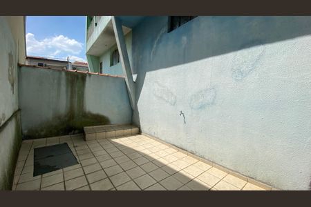 Casa à venda com 342m², 4 quartos e 6 vagas Casa à venda com 342m², 4 quartos e 6 vagasQuintal