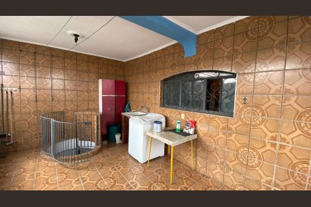 Casa à venda com 342m², 4 quartos e 6 vagas Casa à venda com 342m², 4 quartos e 6 vagasÁrea de Serviço