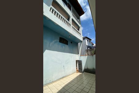 Casa à venda com 342m², 4 quartos e 6 vagas Casa à venda com 342m², 4 quartos e 6 vagasQuintal