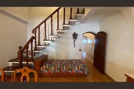 Casa à venda com 342m², 4 quartos e 6 vagas Casa à venda com 342m², 4 quartos e 6 vagasSala de Jantar