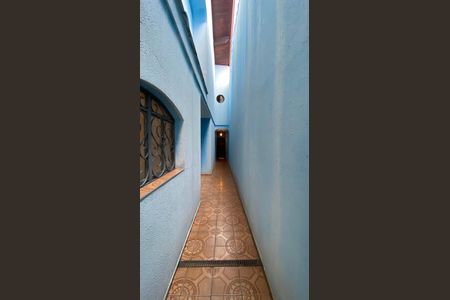 Casa à venda com 342m², 4 quartos e 6 vagas Casa à venda com 342m², 4 quartos e 6 vagasQuintal - Corredor