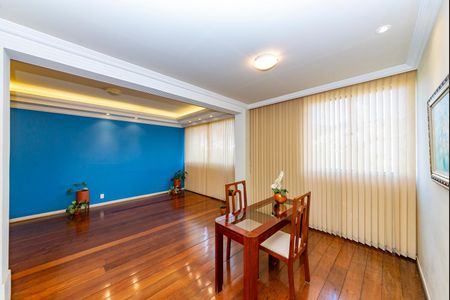 Apartamento à venda com 140m², 4 quartos e 1 vagaSala