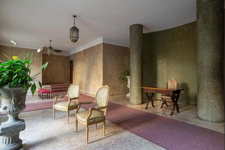 Apartamento à venda com 111m², 2 quartos e 1 vaga Apartamento à venda com 111m², 2 quartos e 1 vagaÁrea comum - Hall Social