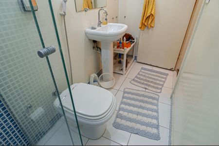 Apartamento à venda com 111m², 2 quartos e 1 vaga Apartamento à venda com 111m², 2 quartos e 1 vagaBanheiro Social