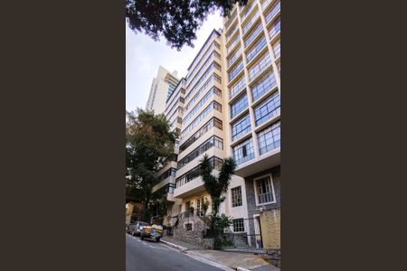 Apartamento à venda com 111m², 2 quartos e 1 vaga Apartamento à venda com 111m², 2 quartos e 1 vagaFachada