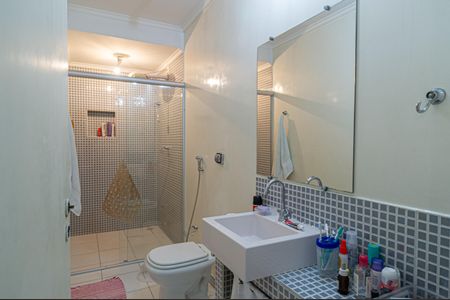 Apartamento à venda com 111m², 2 quartos e 1 vaga Apartamento à venda com 111m², 2 quartos e 1 vagaBanheiro da Suíte