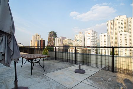 Apartamento à venda com 111m², 2 quartos e 1 vaga Apartamento à venda com 111m², 2 quartos e 1 vagaÁrea comum - Terraço