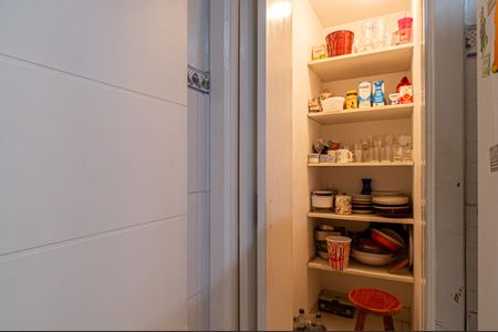 Apartamento à venda com 111m², 2 quartos e 1 vaga Apartamento à venda com 111m², 2 quartos e 1 vagaCozinha/Despensa