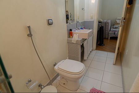 Apartamento à venda com 111m², 2 quartos e 1 vaga Apartamento à venda com 111m², 2 quartos e 1 vagaBanheiro da Suíte