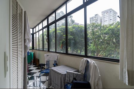 Apartamento à venda com 111m², 2 quartos e 1 vaga Apartamento à venda com 111m², 2 quartos e 1 vagaVaranda da Sala e dos Quartos