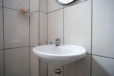 Casa para alugar com 140m², 3 quartos e 4 vagasBanheiro de Serviço