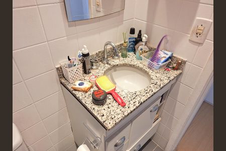 Apartamento à venda com 58m², 3 quartos e 1 vaga Apartamento à venda com 58m², 3 quartos e 1 vagaBanheiro