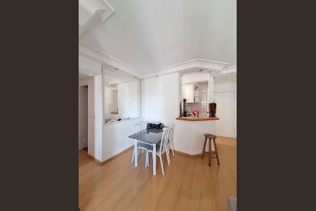 Apartamento à venda com 58m², 3 quartos e 1 vaga Apartamento à venda com 58m², 3 quartos e 1 vagaSala