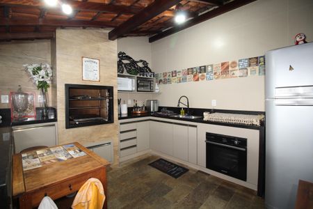 Casa de condomínio à venda com 313m², 5 quartos e 7 vagasChurrasqueira