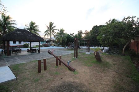 Casa de condomínio à venda com 313m², 5 quartos e 7 vagasÁrea Comum - Playground