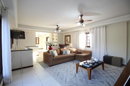 Casa de condomínio à venda com 313m², 5 quartos e 7 vagasSala 2