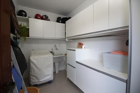 Casa de condomínio à venda com 313m², 5 quartos e 7 vagasÁrea de Serviço