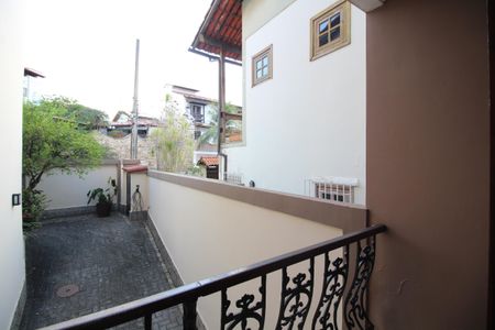 Casa de condomínio à venda com 313m², 5 quartos e 7 vagasQuarto 1 - Varanda