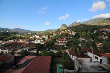 Casa de condomínio à venda com 313m², 5 quartos e 7 vagasQuarto 4 - Vista da Suíte