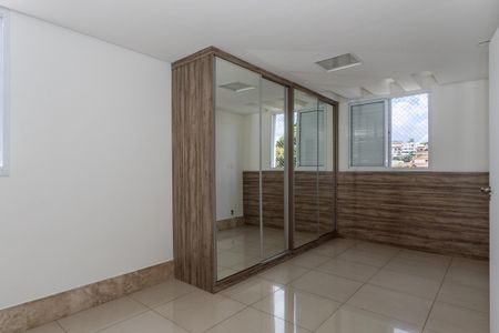 Apartamento à venda com 85m², 3 quartos e 2 vagasSuíte 