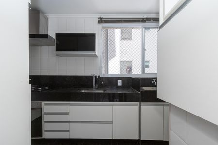 Apartamento à venda com 85m², 3 quartos e 2 vagasCozinha e Área de Serviço
