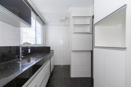 Apartamento à venda com 85m², 3 quartos e 2 vagasCozinha e Área de Serviço