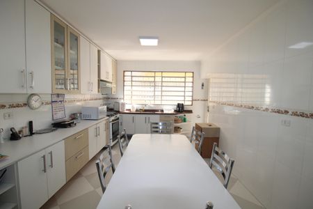 Casa à venda com 173m², 3 quartos e 6 vagasCozinha