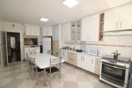 Casa à venda com 173m², 3 quartos e 6 vagasCozinha