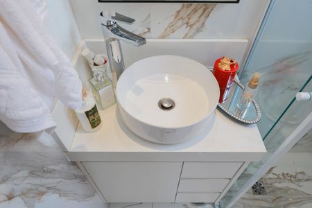 Apartamento à venda com 59m², 2 quartos e 2 vagasBanheiro da Suíte