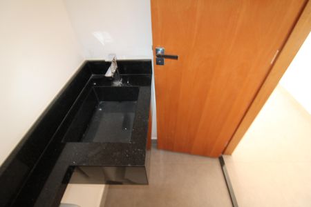 Casa à venda com 110m², 3 quartos e 2 vagasLavabo