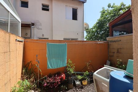 Casa de condomínio à venda com 52m², 2 quartos e 1 vagaÁrea externa
