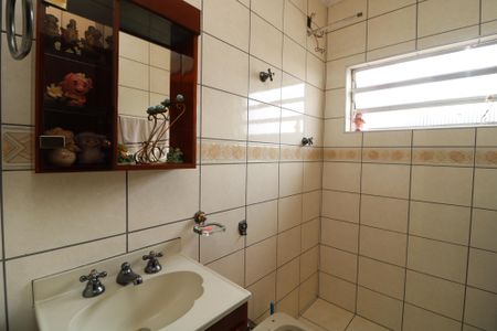 Casa à venda com 200m², 3 quartos e 2 vagasBanheiro da Suíte