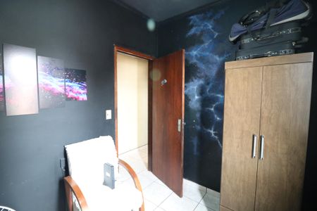 Casa à venda com 200m², 3 quartos e 2 vagasQuarto