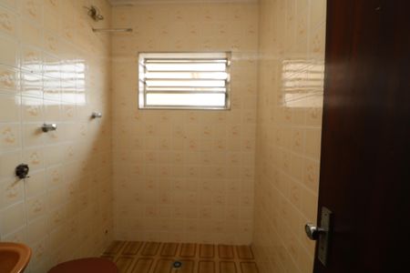 Casa à venda com 200m², 3 quartos e 2 vagasBanheiro