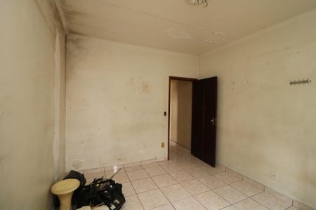 Casa à venda com 200m², 3 quartos e 2 vagasQuarto 2