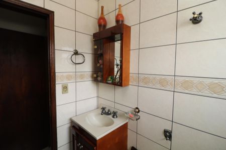 Casa à venda com 200m², 3 quartos e 2 vagasBanheiro da Suíte
