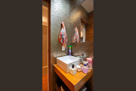 Apartamento à venda com 162m², 3 quartos e sem vagaBanheiro 2