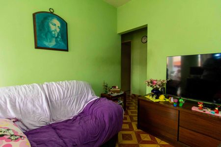 Casa à venda com 70m², 2 quartos e 2 vagasSala