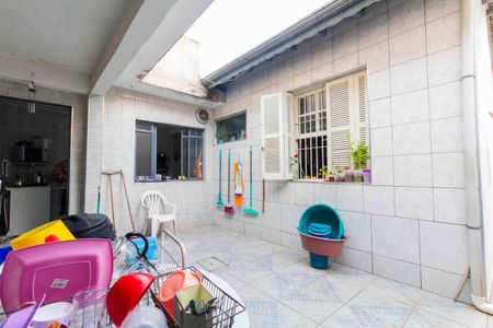 Casa à venda com 70m², 2 quartos e 2 vagasQuintal e Área de Serviço