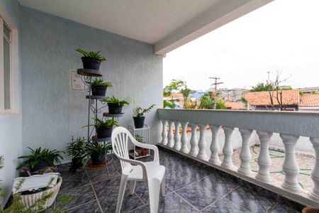 Casa à venda com 70m², 2 quartos e 2 vagasQuintal e Varanda