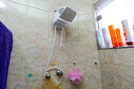 Casa à venda com 70m², 2 quartos e 2 vagasBanheiro